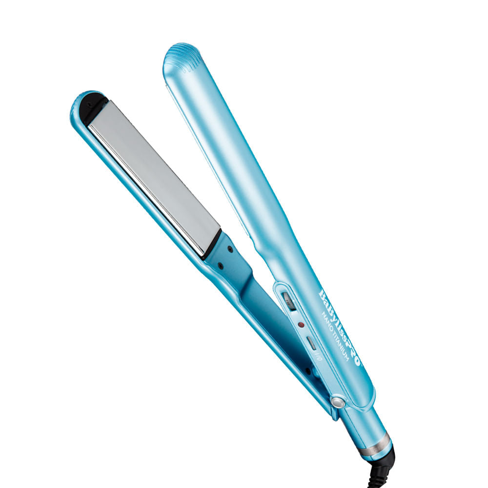 Plancha alisadora Babyliss 9558 Nano Titanium Azul de 1 1/4 pulgadas